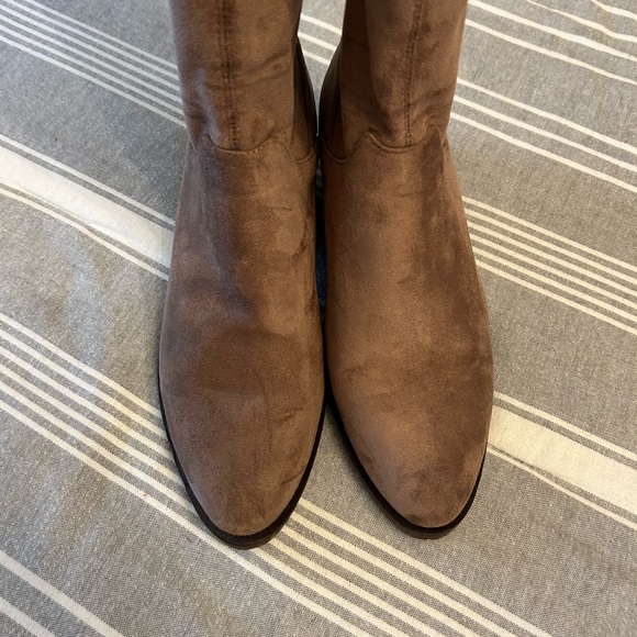 Steve Madden “Gabbie” Thigh High /OTK  boots - Taupe size 8 - Picture 4 of 5